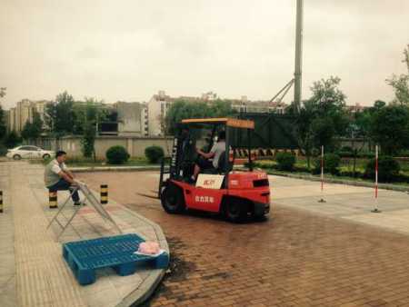 �泵��ѵ��֤